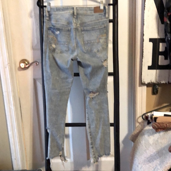 American Eagle Size 4 Hi-Rise Jegging Cropped - Distressed Ne(x)t Level Stretch - Picture 2 of 7